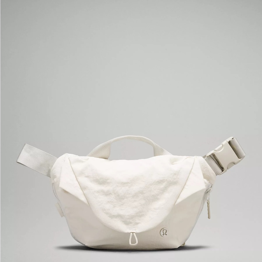 Lululemon Curved Crossbody Bag 3L